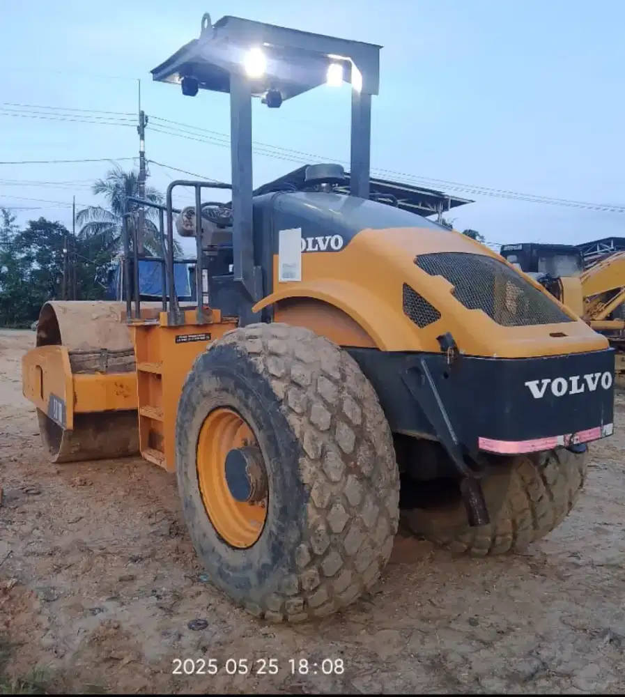 Alat berat - Vibro Compactor Volvo 13 Ton