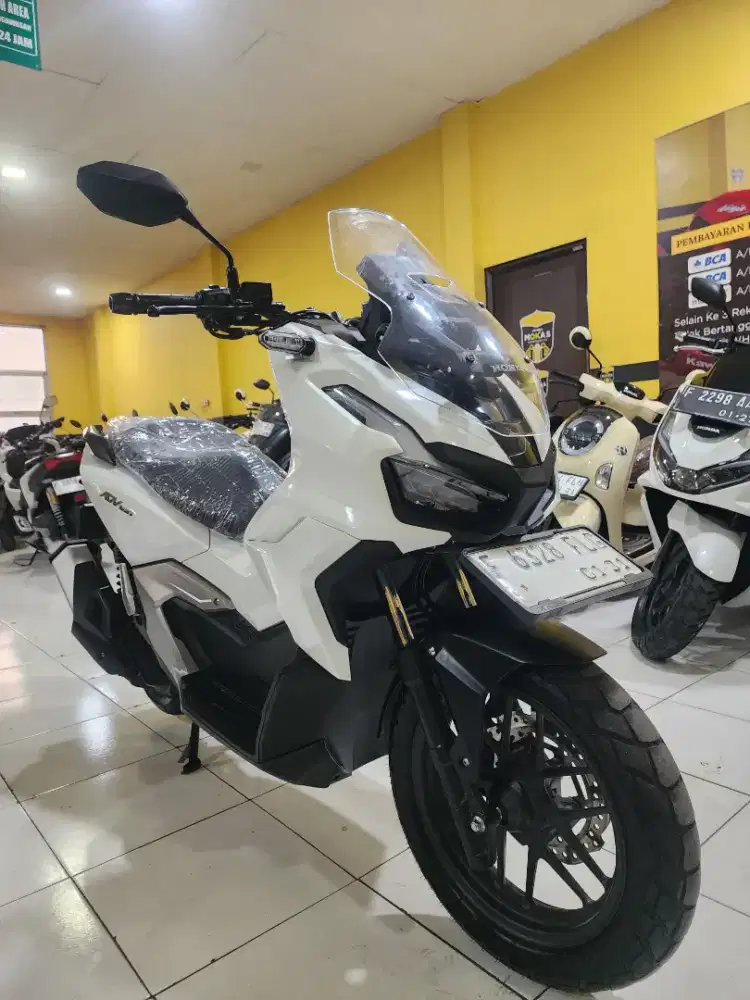 READY ADV 160 CBS KM LOW