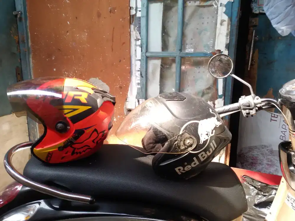 Dijual helm apa adanya borongan masih bagus