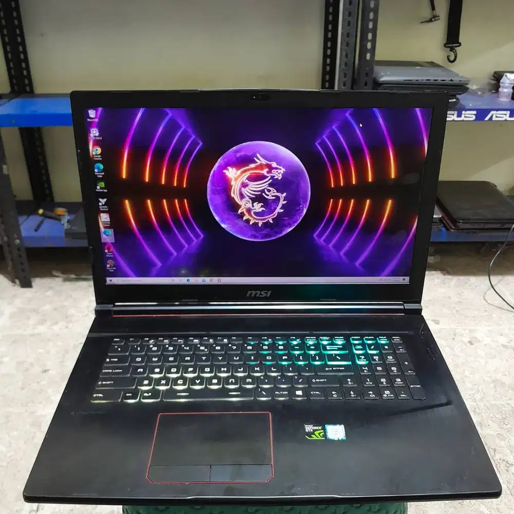 MSI GE73 RAIDER RGB 8RE CORE I7-8750H RAM 16GB SSD 256GB +HDD 1TB VGA