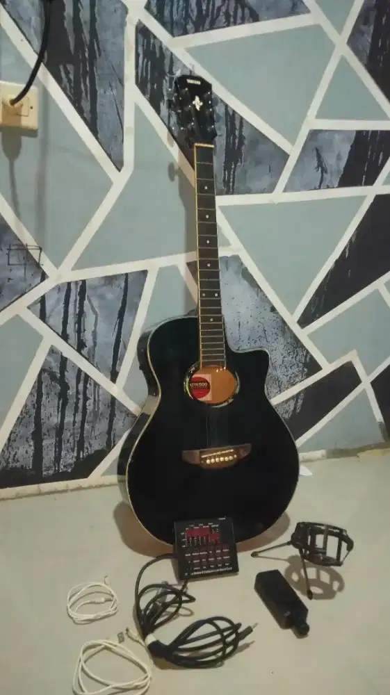 Gitar + Soundcard V8 + Mic Staff