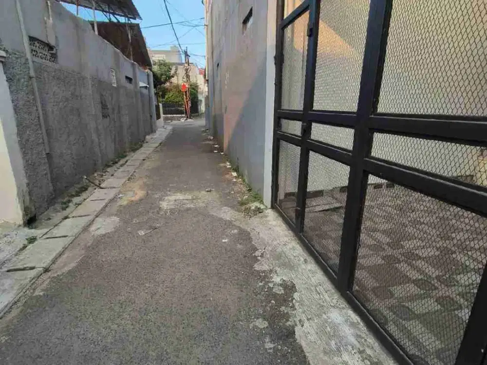 rumah siap Huni bangunan tampak baru Strategis pusat kota