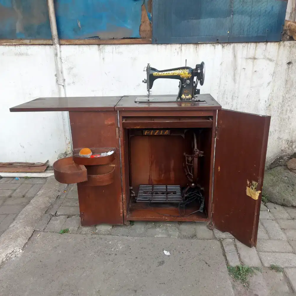 Mesin Jahit Kabinet Jati Vintage Meja Lemari Lipat Full Set Rizia Ori
