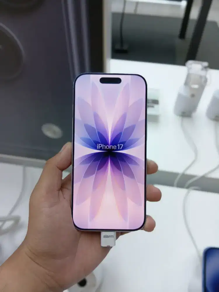 iPhone 17 | Blibli Store Summarecon Mall Bandung