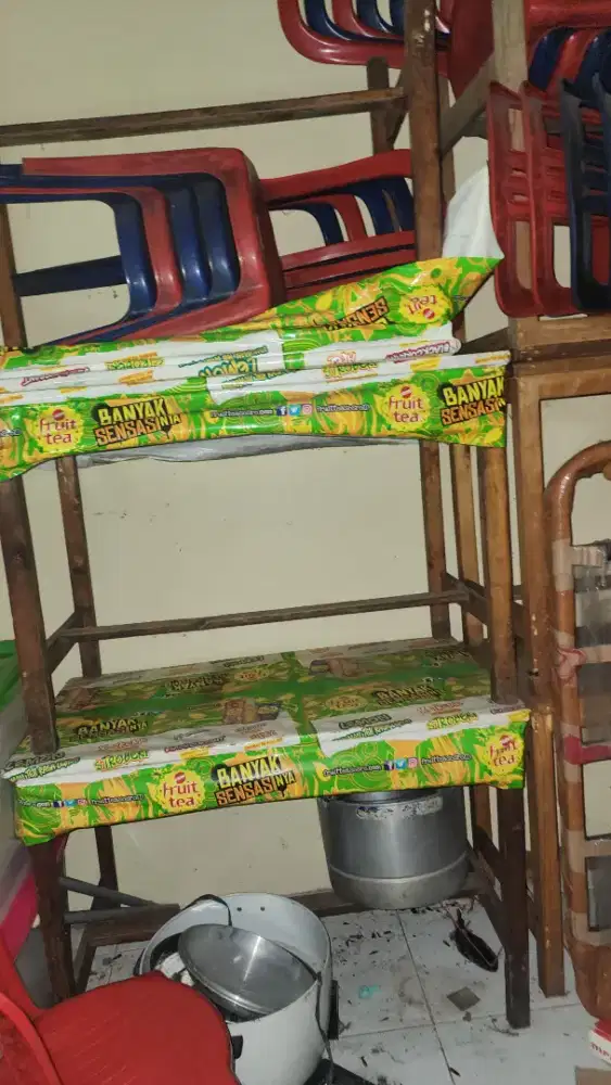 DIJUAL MEJA DAN KURSI BEKAS USAHA