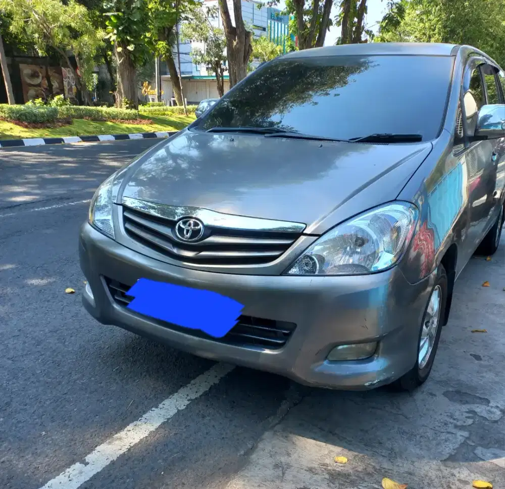 Mobil inova bekas 2009 type G 2500.Mt
