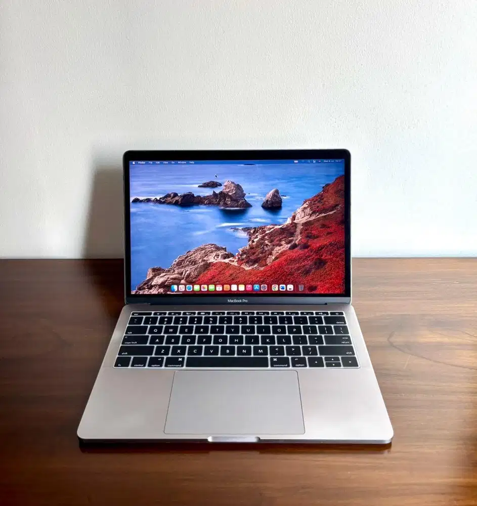 Dijual Macbook Pro 13inch 2017 | RAM 8GB | SSD 256 GB
