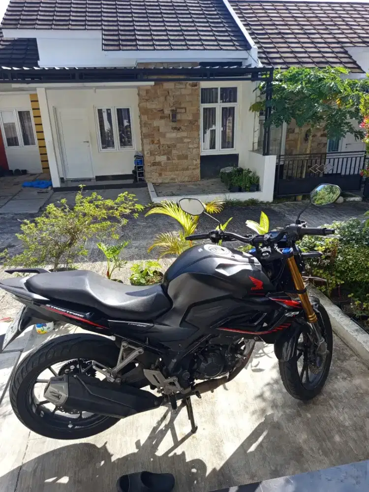 CB150R 2022 Hitam