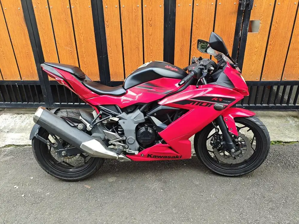 [DIJUAL MOTOR TERAWAT] Kawasaki Ninja RR Mono atau Ninja 250 SL