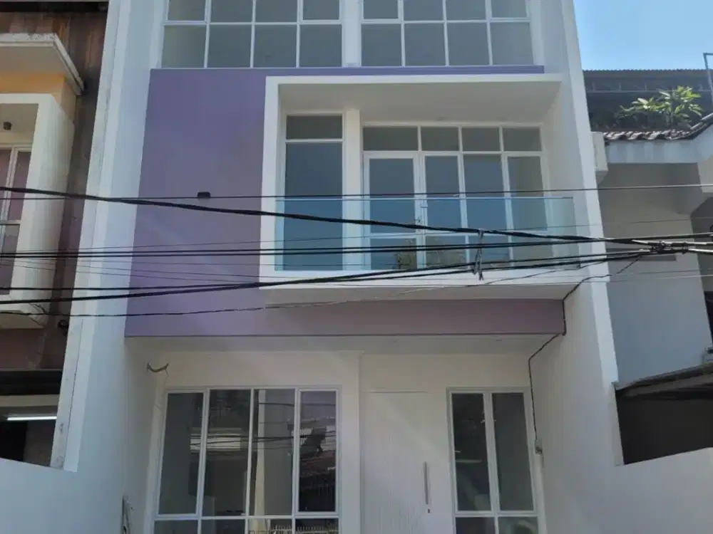 DIJUAL CEPAT – RUMAH BARU 3,5 LANTAI DI KELAPA GADING HIBRIDA, Jakarta utara