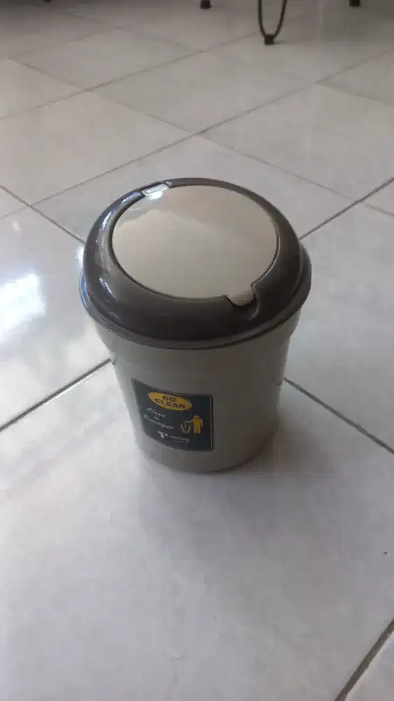 Tempat Sampah Mini