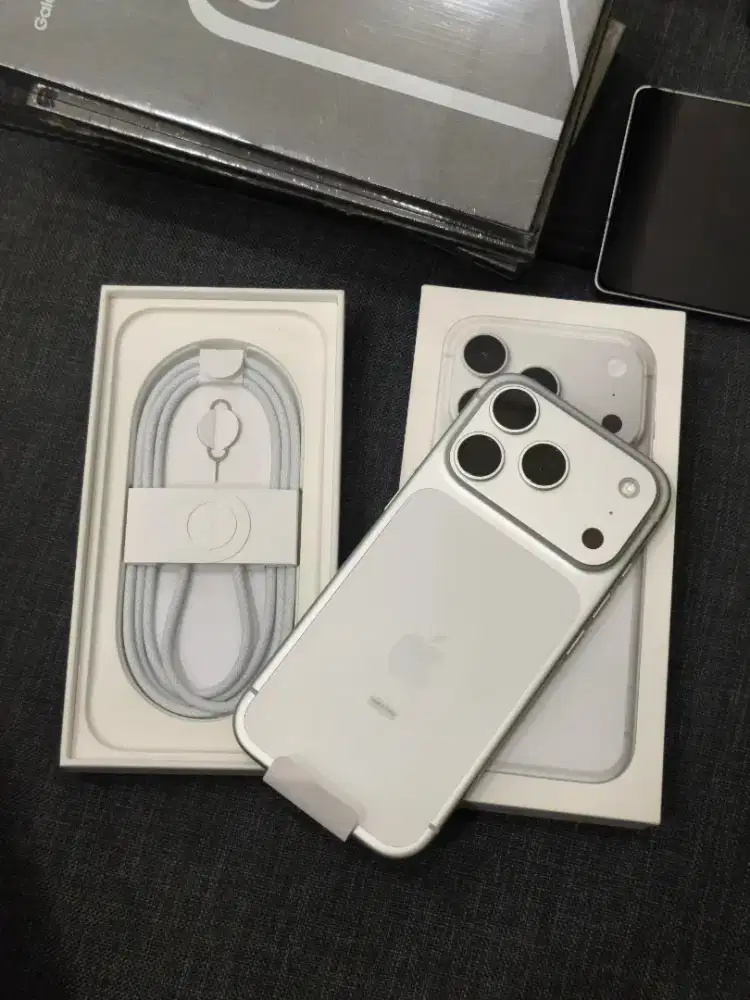 iPhone 17 Pro 512 Gb iBox Silver Baru Buka Box