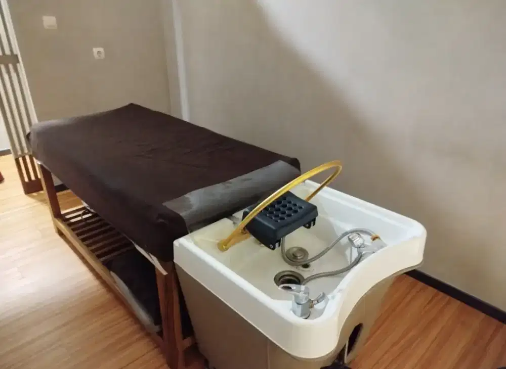 DIJUAL BED HEADSPA (KAYU JATI)