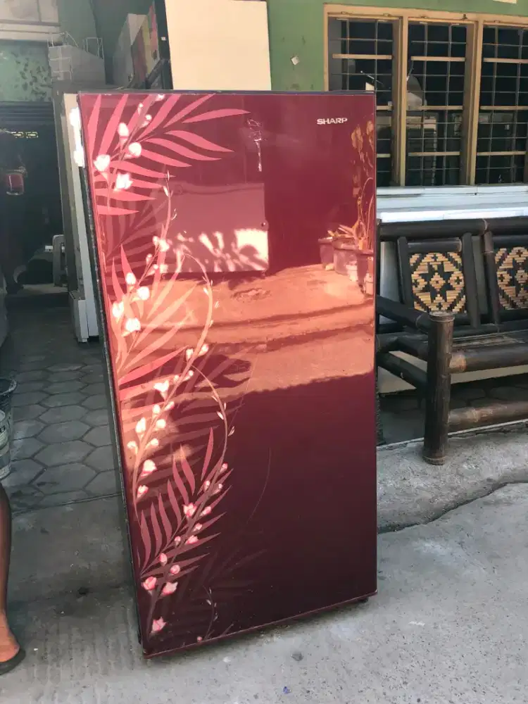 Dijual kulkas 1 pintu bekas normal merek sharp