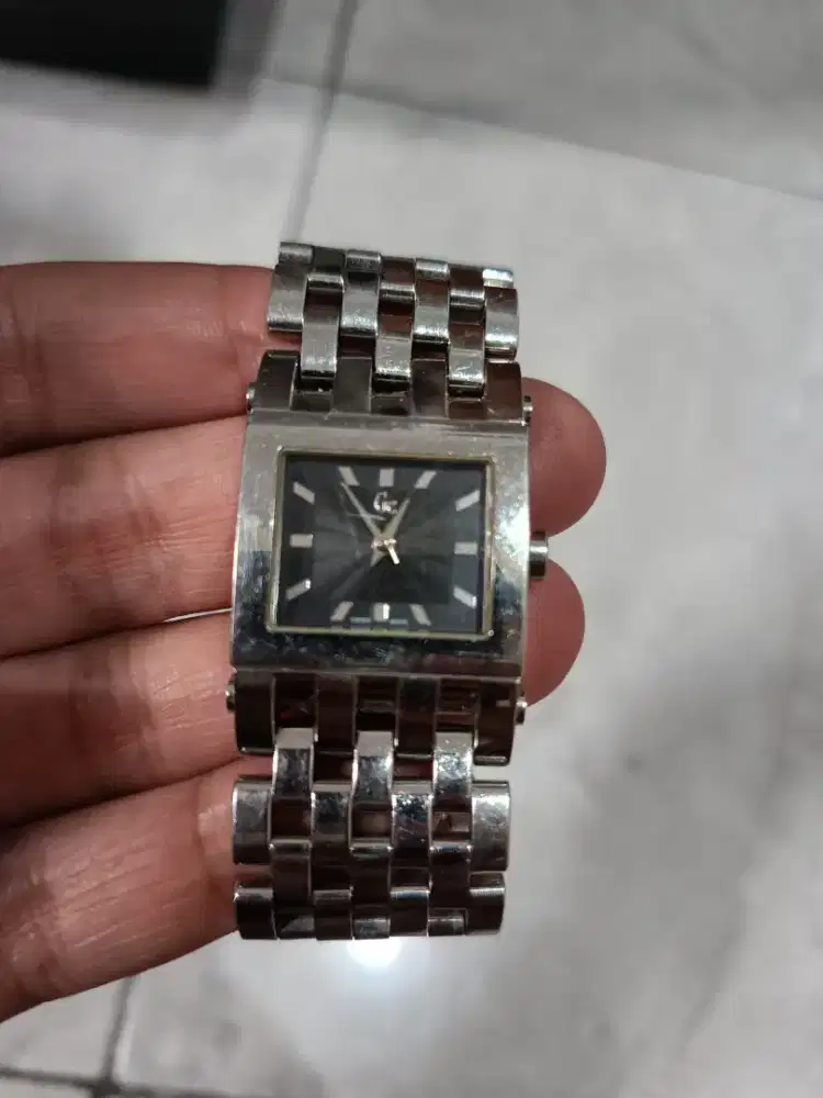Jam Tangan Stainless Steel Guess GC GC 27500 Original kondisi normal