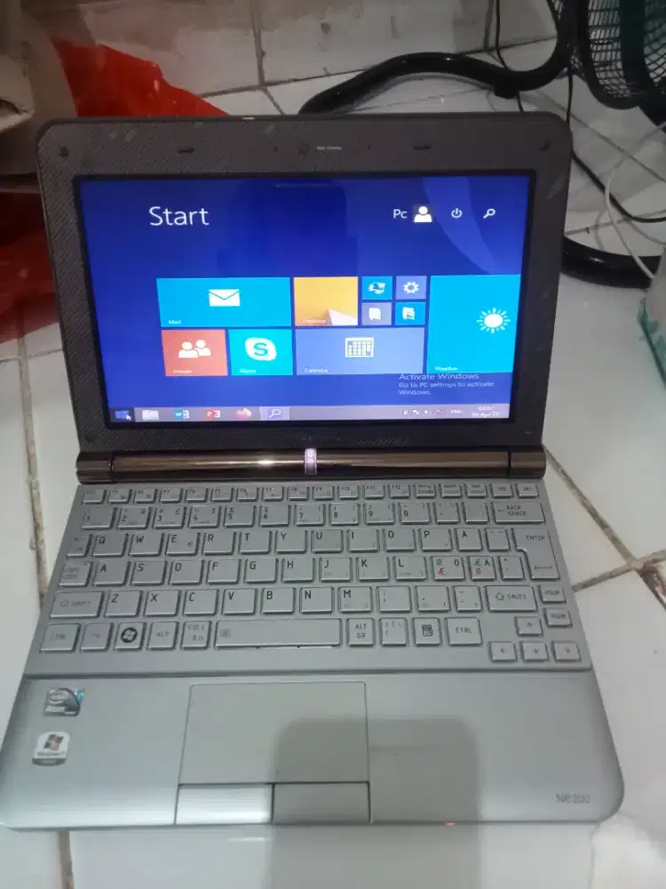 Di jual cepat notbok Toshiba nc 200