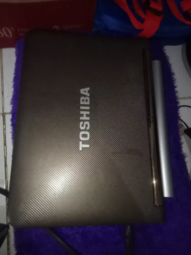 Di jual cepat notbok Toshiba nc 200