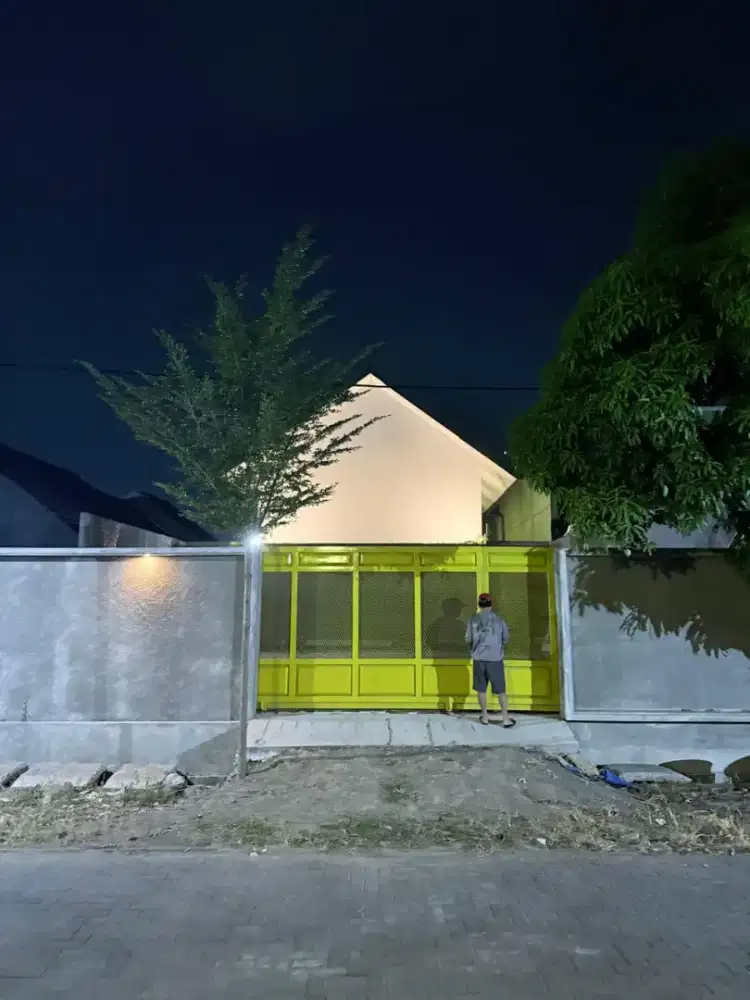 Yellow kost bangunan baru
