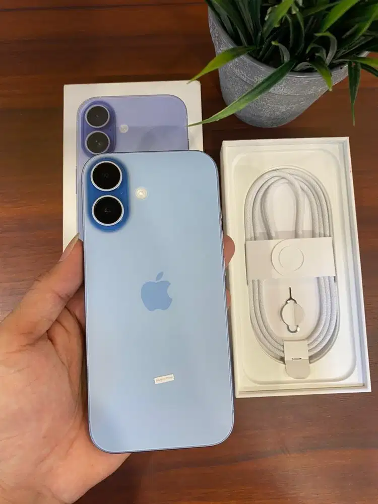 iPhone 17 256GB Blue iBox Garansi On 23/12/2026