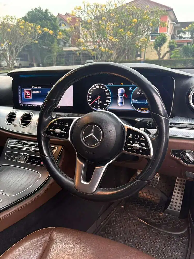 Mercedes-Benz E300 2019 Bensin