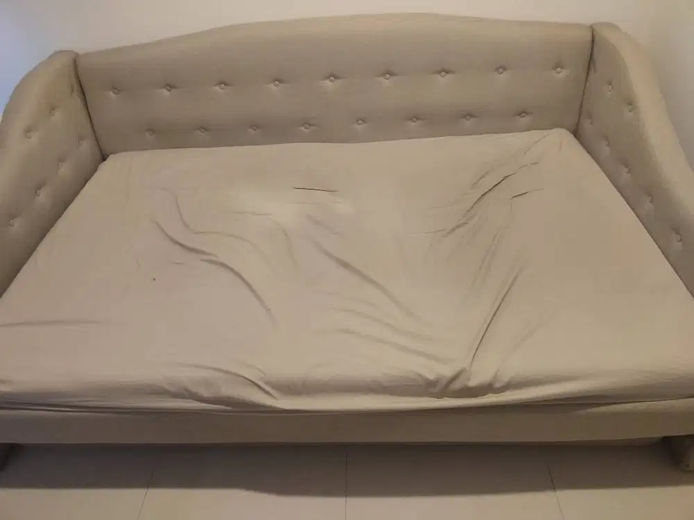 Divan Sorong + 2 Kasur Ukuran 200x115 cm
