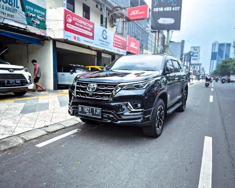 Toyota Fortuner GR sport 2.8 Diesel AT Ganjil