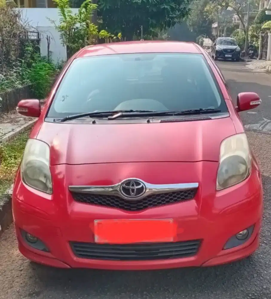 Toyota Yaris E 2010 Manual