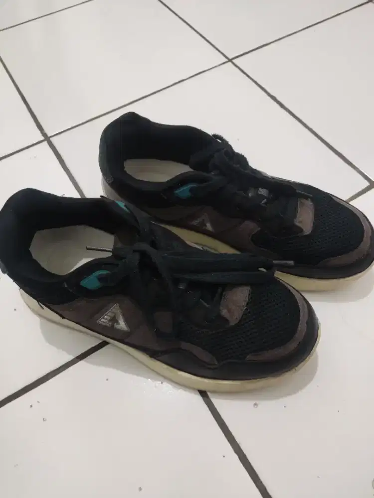 Buat anak smp/sma sekolah nyaman. Nego tipis
