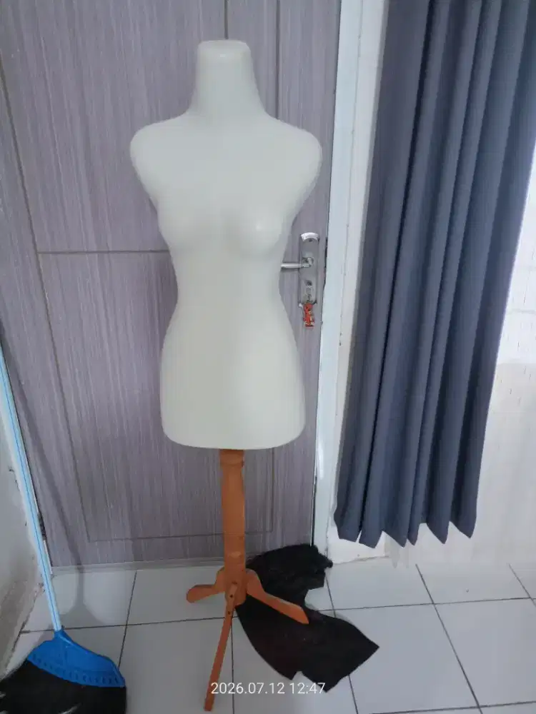 Jual manekin / patung / model baju wanita