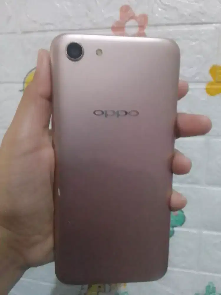 oppo A83 3/32gb