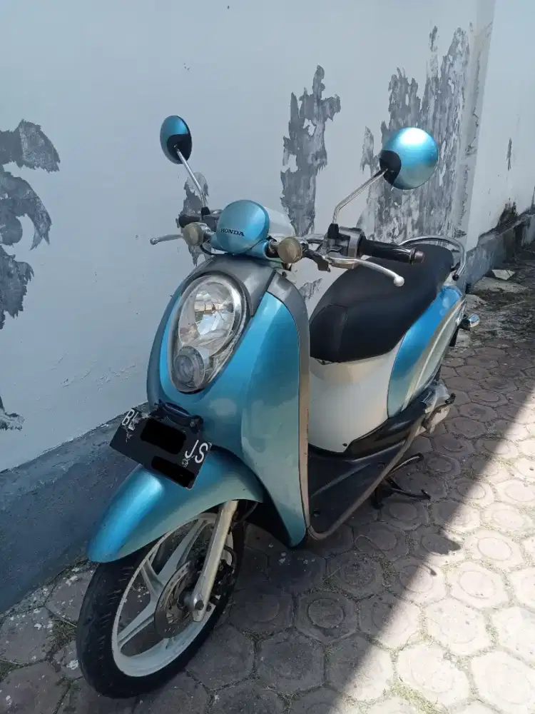 Scoopy tahun 2012