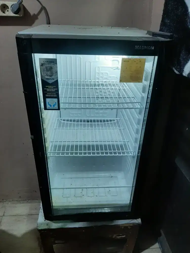 Showcase kulkas warung maspion 126L