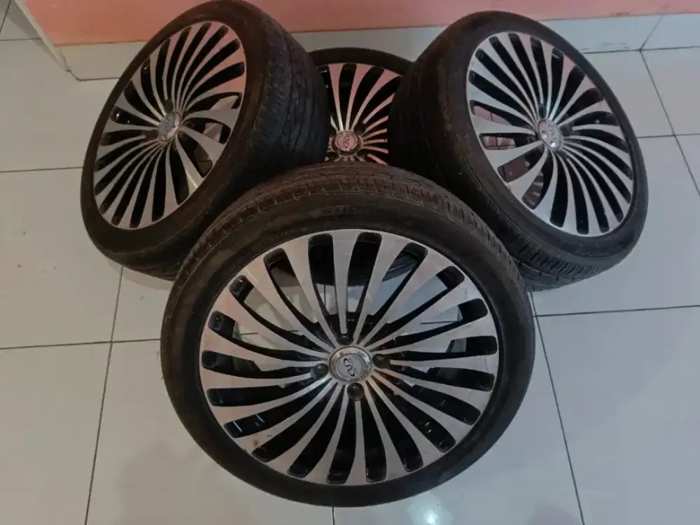 Velg Racing Turbin Ban 1 Set (4 Pcs) Kondisi Bagus, Siap Pakai