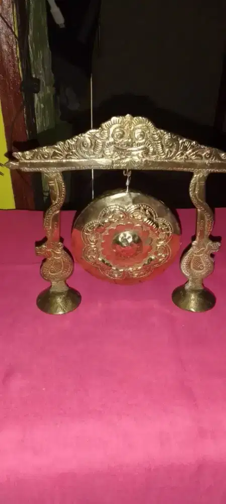 Barang antik miniatur goong alat musik tradisional
