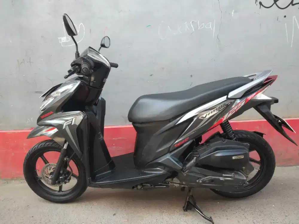 Honda Vario 125 kzr tahun 2013 siap pakai