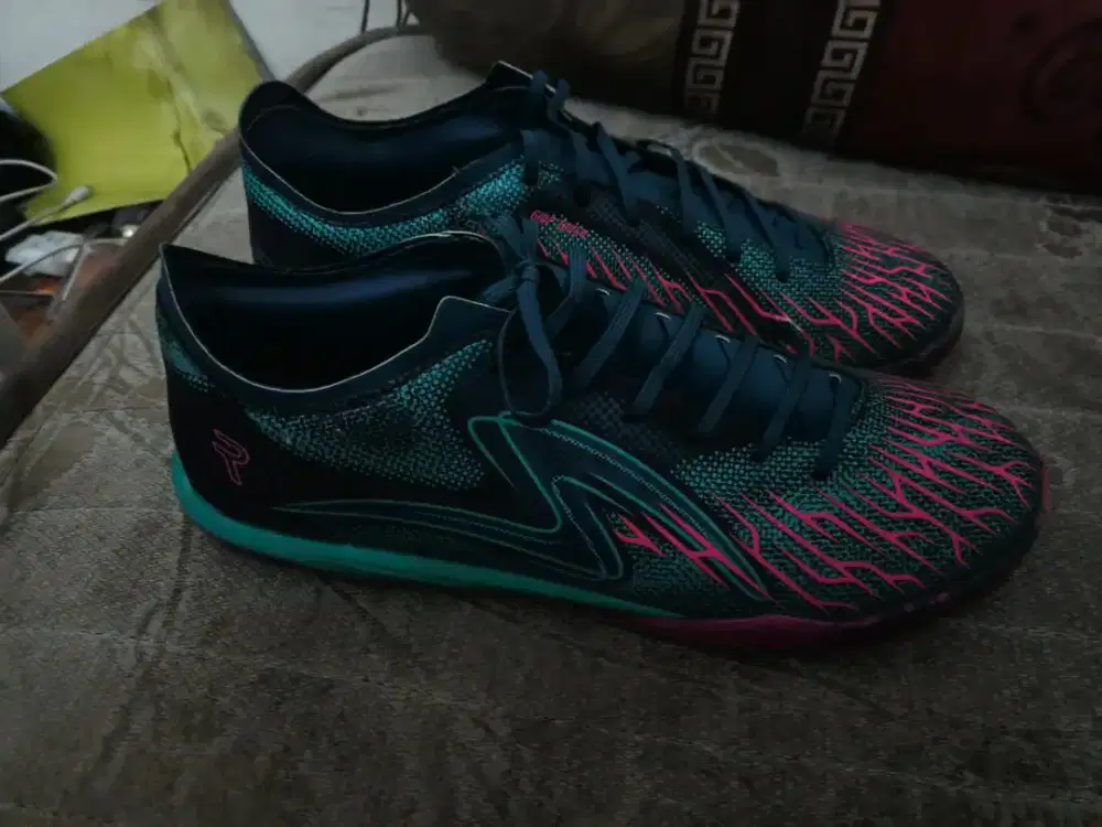 Sepatu futsal SPECS carnage