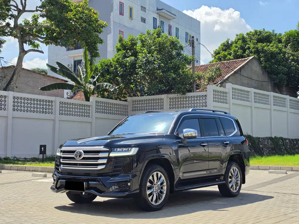 Km 5rb Bunga 4% TAX JUNI 2027 LAND CRUISER 300 VXR 2024 LC300 VXR 2024