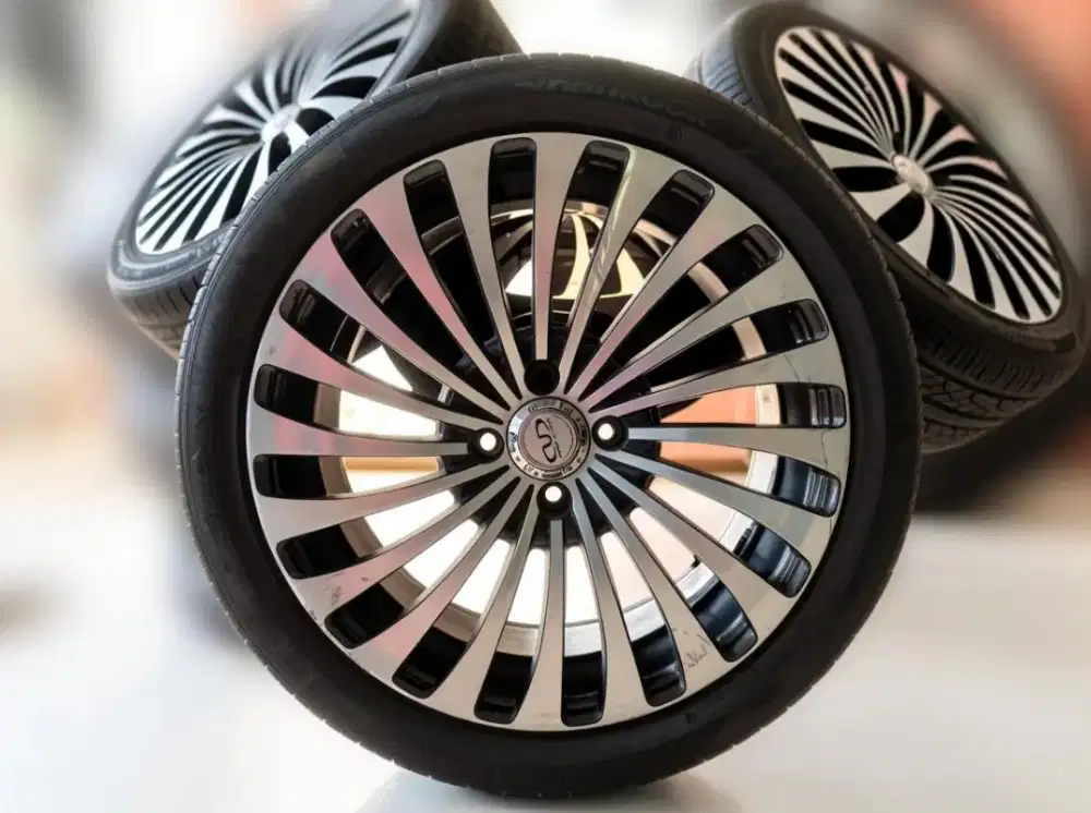 Dijual 1 set velg racing beserta ban (4 pcs).