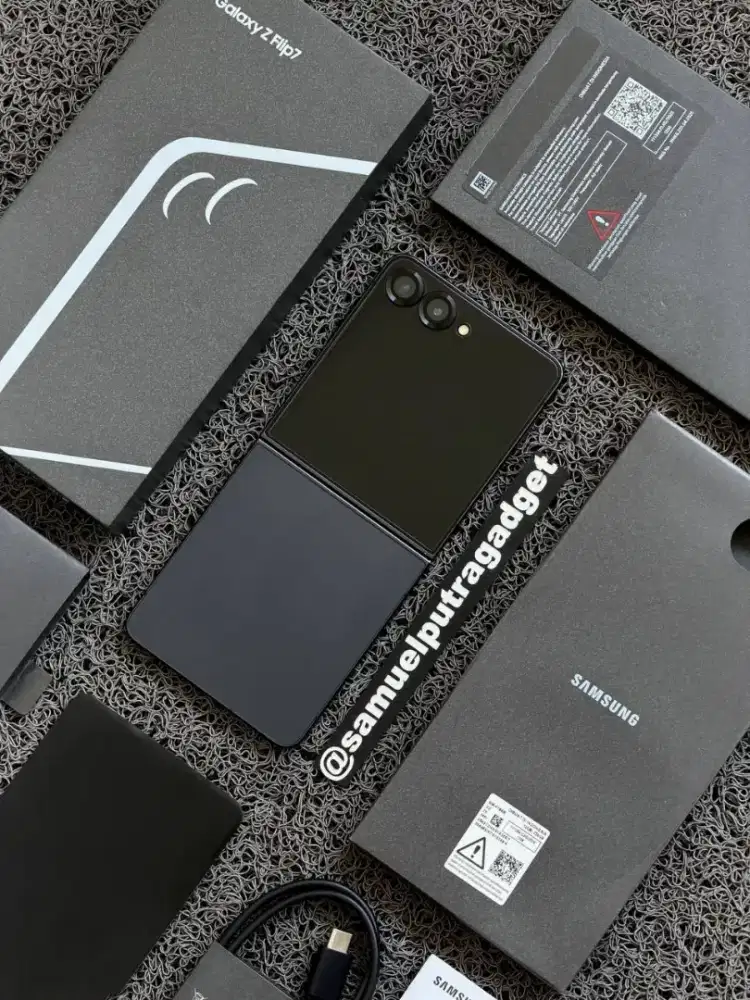 Samsung Galaxy Z Flip 7 Jet Black Garansi aktif Fullset