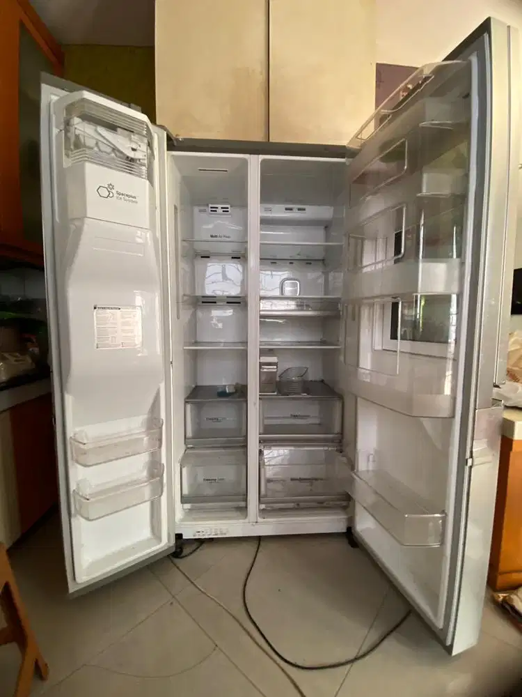 Kulkas LG Side by side