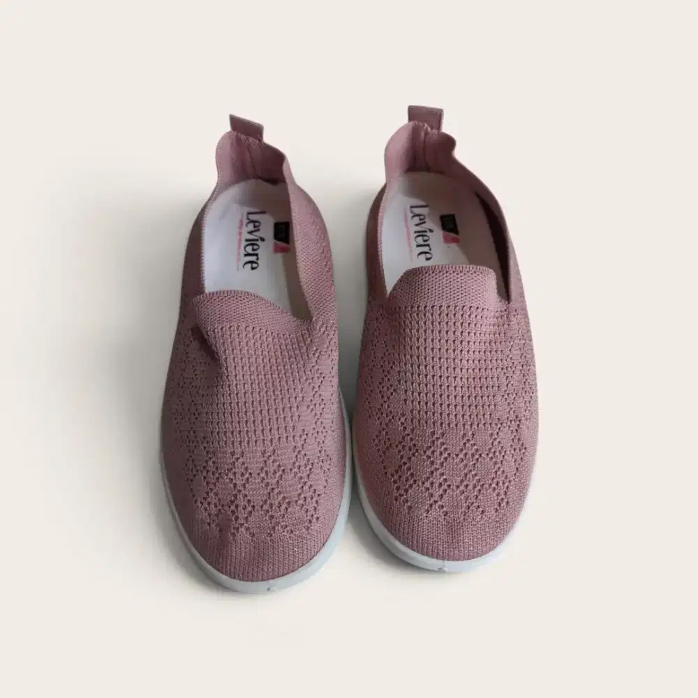 Sepatu Leviere sneaker Rajut Pink uk 39