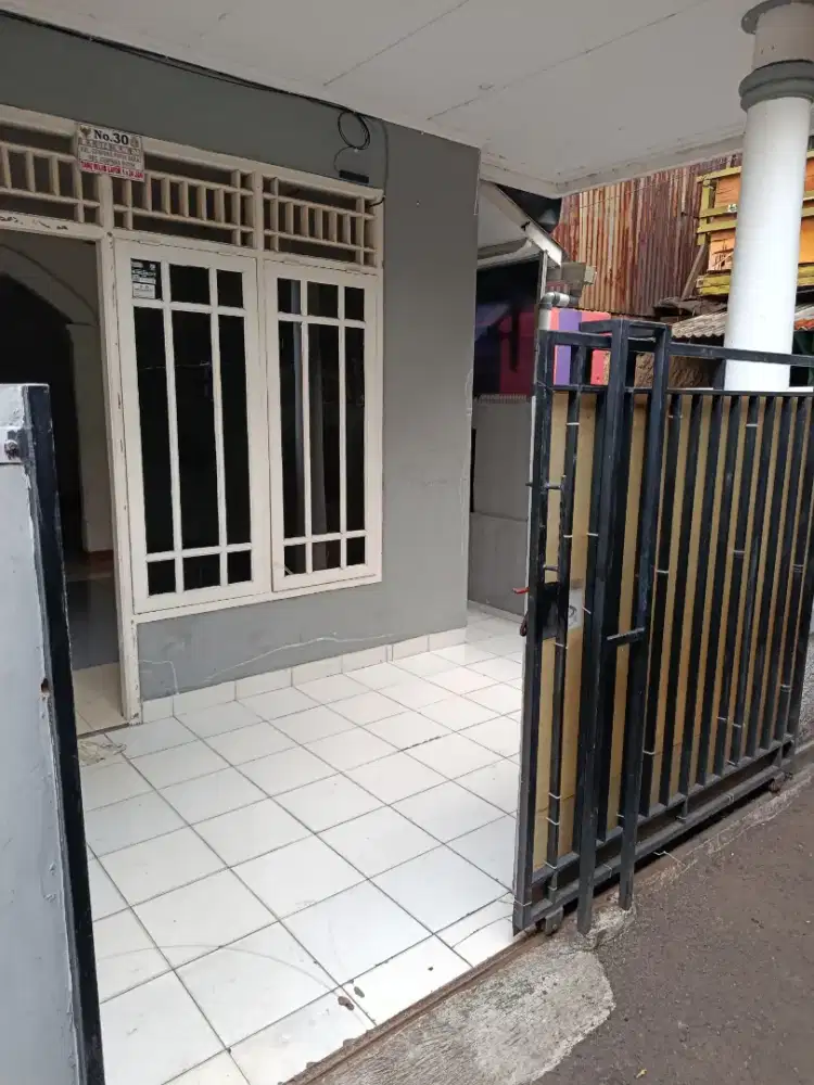 Kontrakan tahunan daerah cempaka putih barat 37jt nego tipis