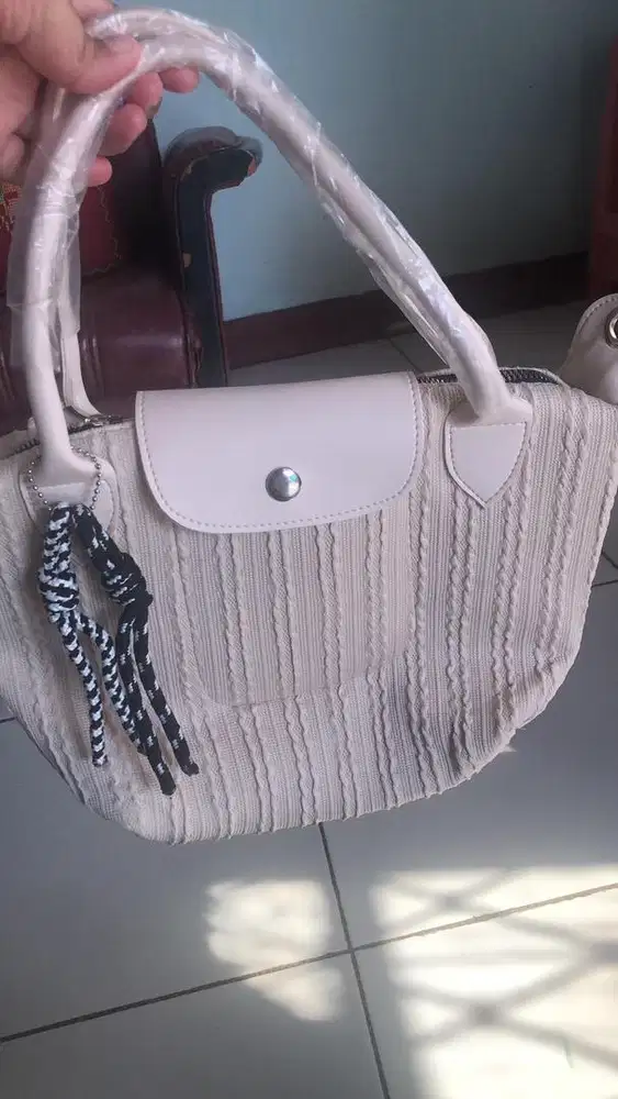 Jual tas wanita Baru white