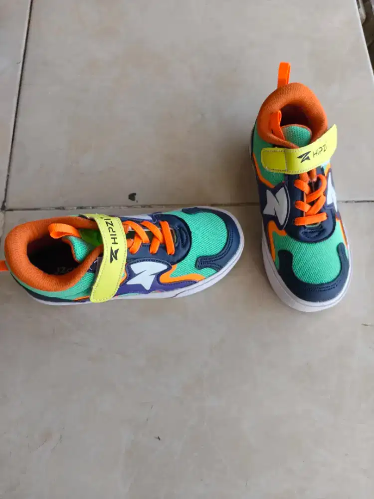 HIPZI - Sepatu Anak Sneaker Laki Laki & Perempuan