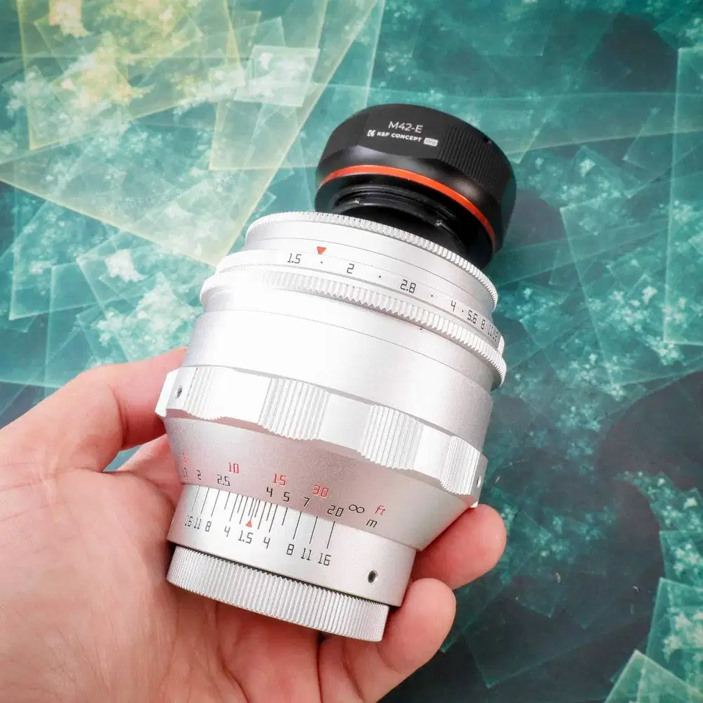 TTArtisan 75mm f1.5 Full Frame Swirly Bokeh Lens Mount M42. Like New