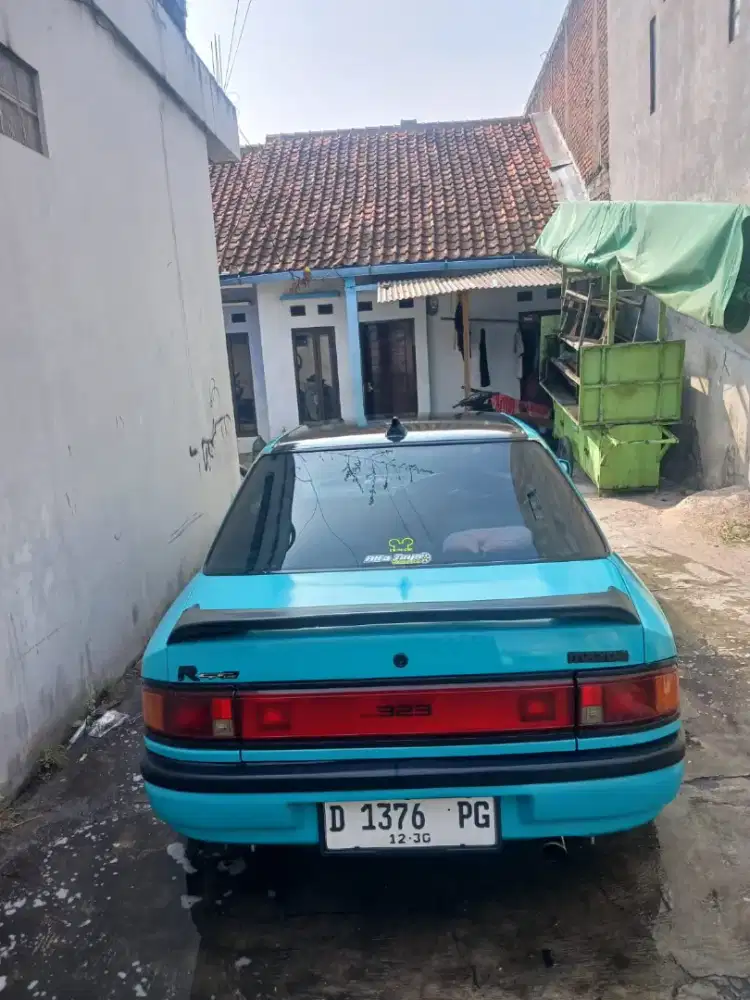 Mazda 323 1991 clasic antik