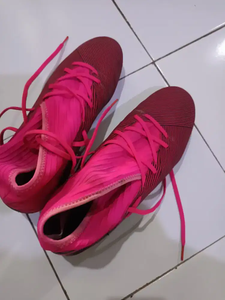 Sepatu Adidas namezis original