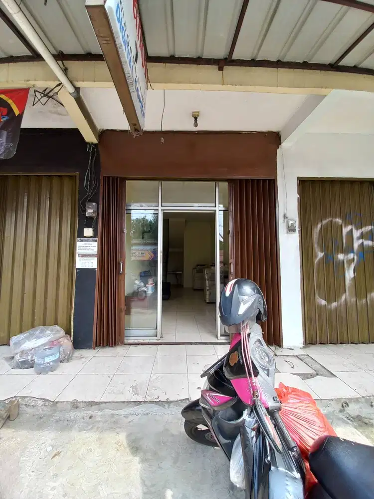 Disewakan Ruko 2 Lantai Murah Lokasi Strategis Dekat Dengan Pusat Kota