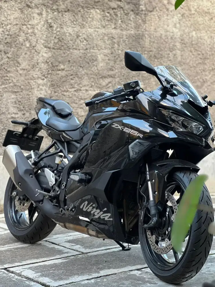 zx25R 2025 Odo 154km ISTIMEWA