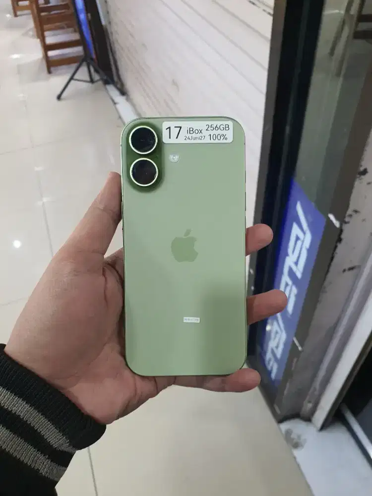 Iphone 17 256 GB Resmi iBox Second 1 bulan pakai